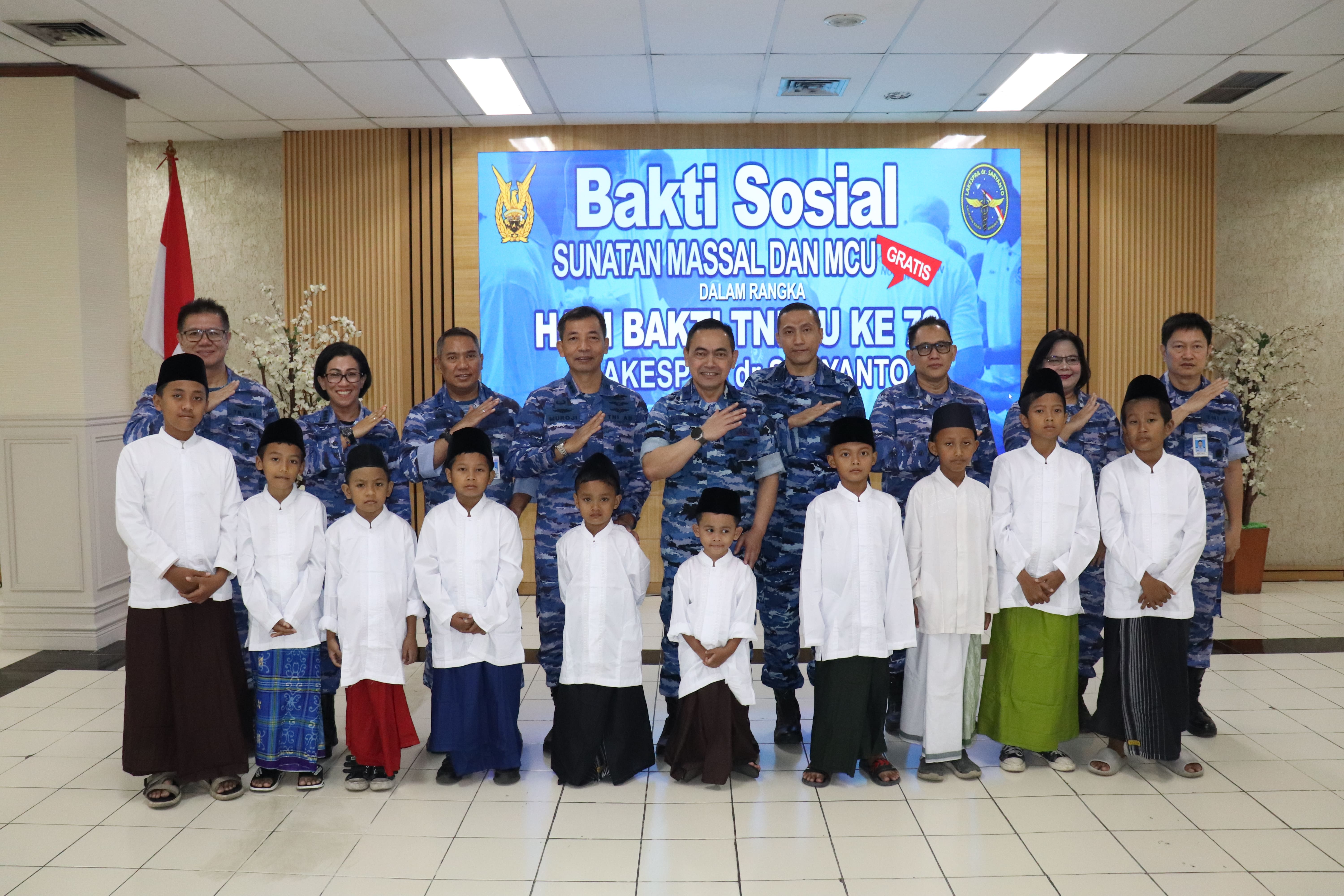 LAKESPRA dr. SARYANTO GELAR BAKTI SOSIAL KESEHATAN DALAM RANGKA HARI BHAKTI TNI ANGKATAN UDARA KE-79